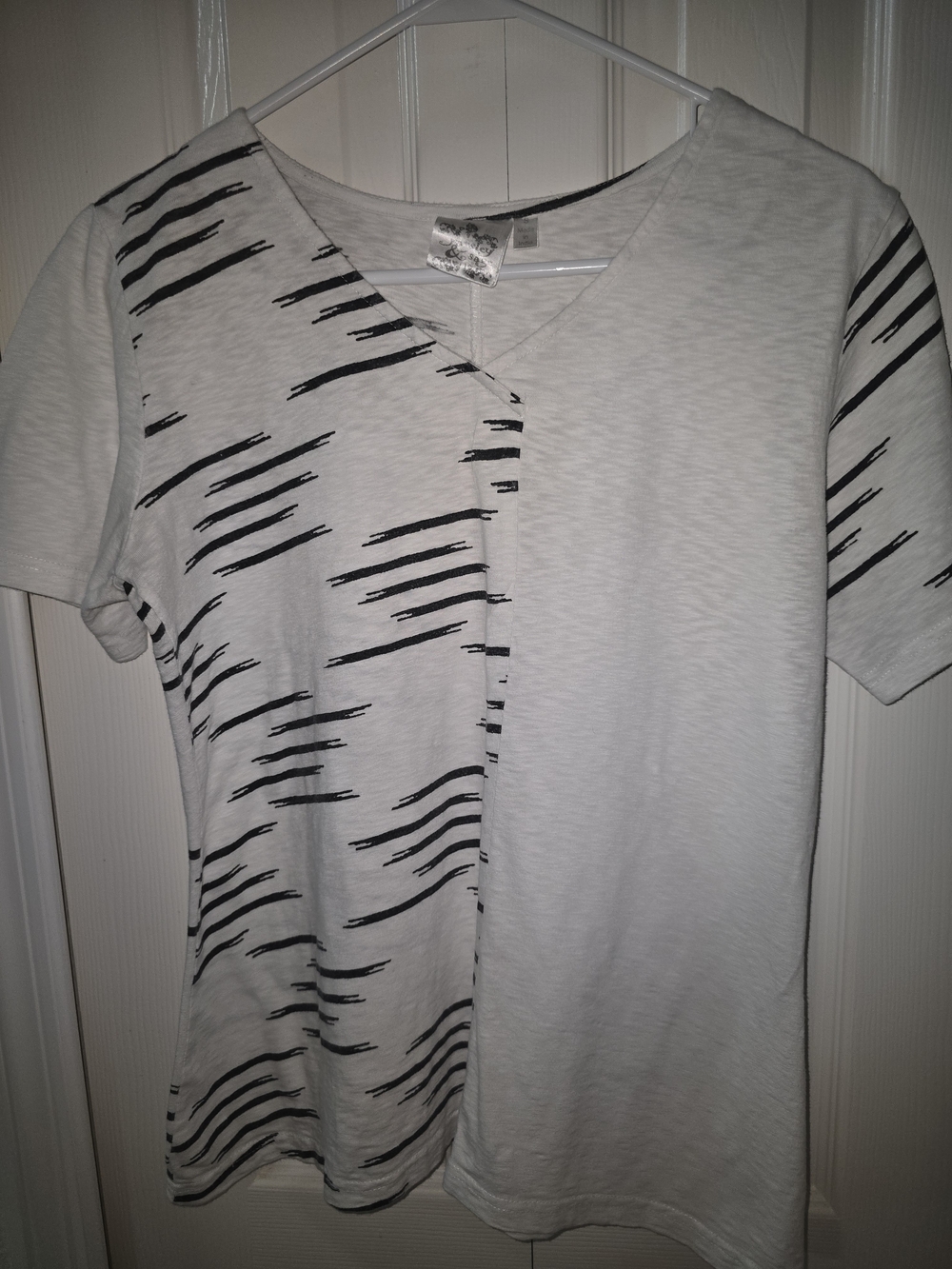White Short Sleeve Tee with Black Brushstroke Pattern